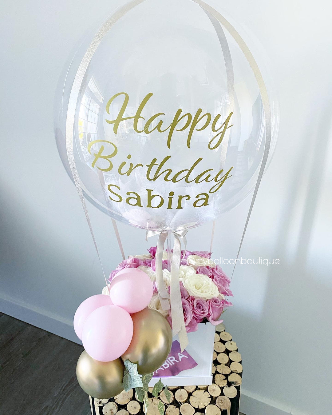 Bubble W/Feather & Natural Flowers