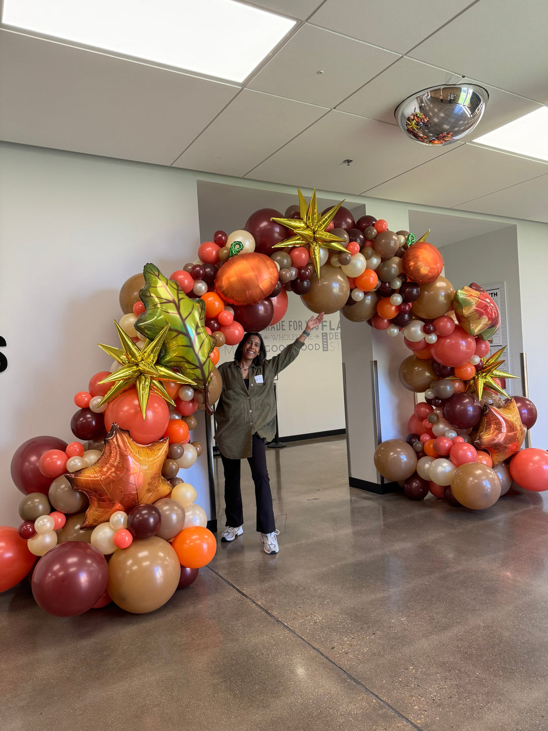 🎈 How Monthly Seasonal Balloons Can Boost Workplace Energy, Happiness & Team Culture