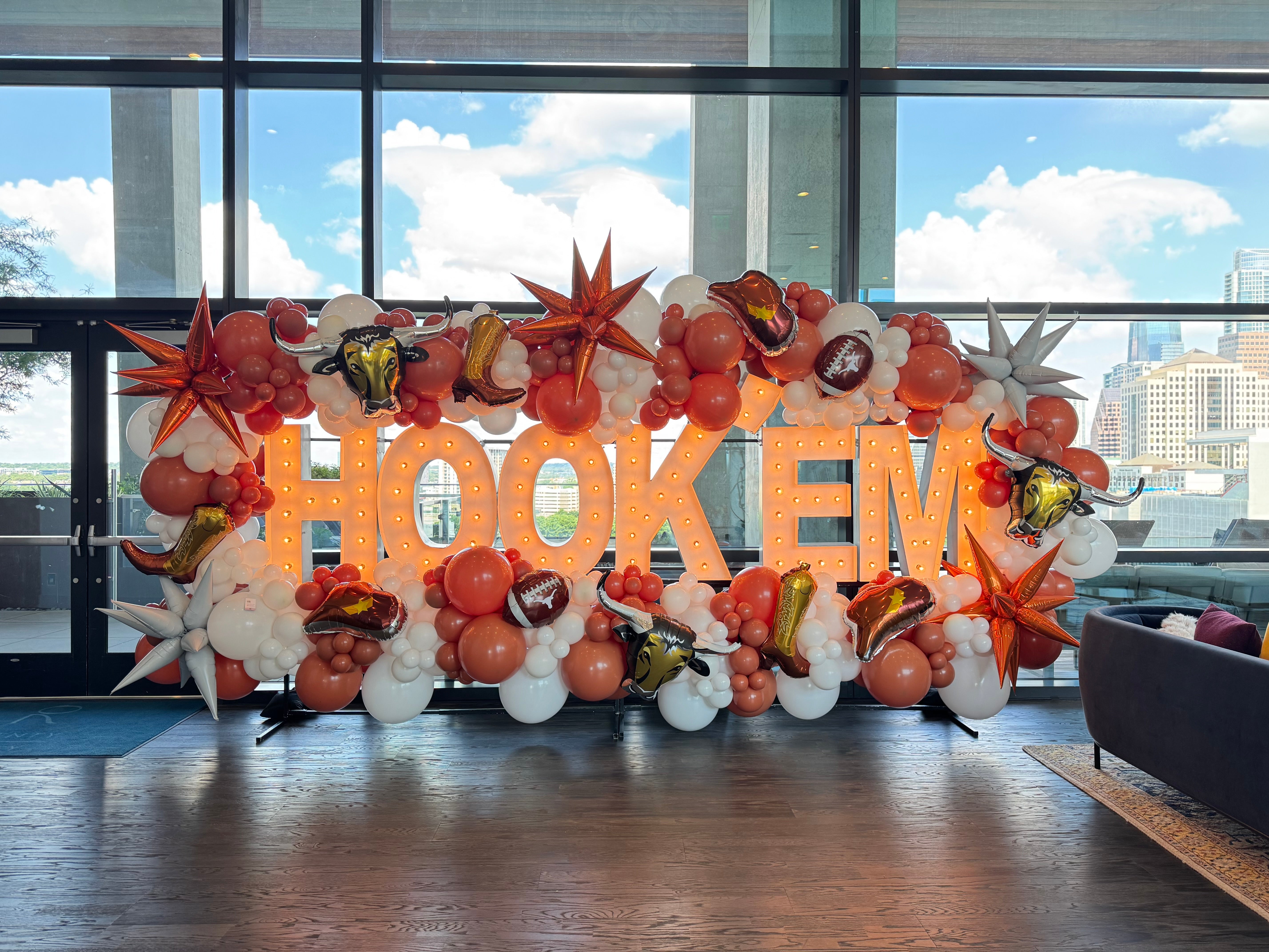 Balloon Boutique Austin | Balloon Delivery & Decor