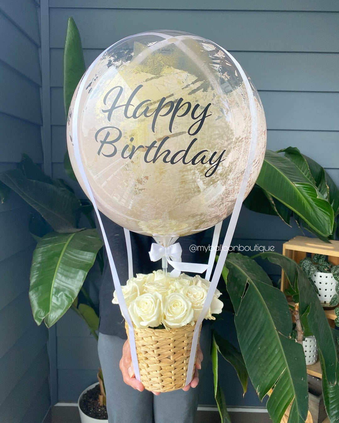 Painted Bubble Basket w/ Natural Roses