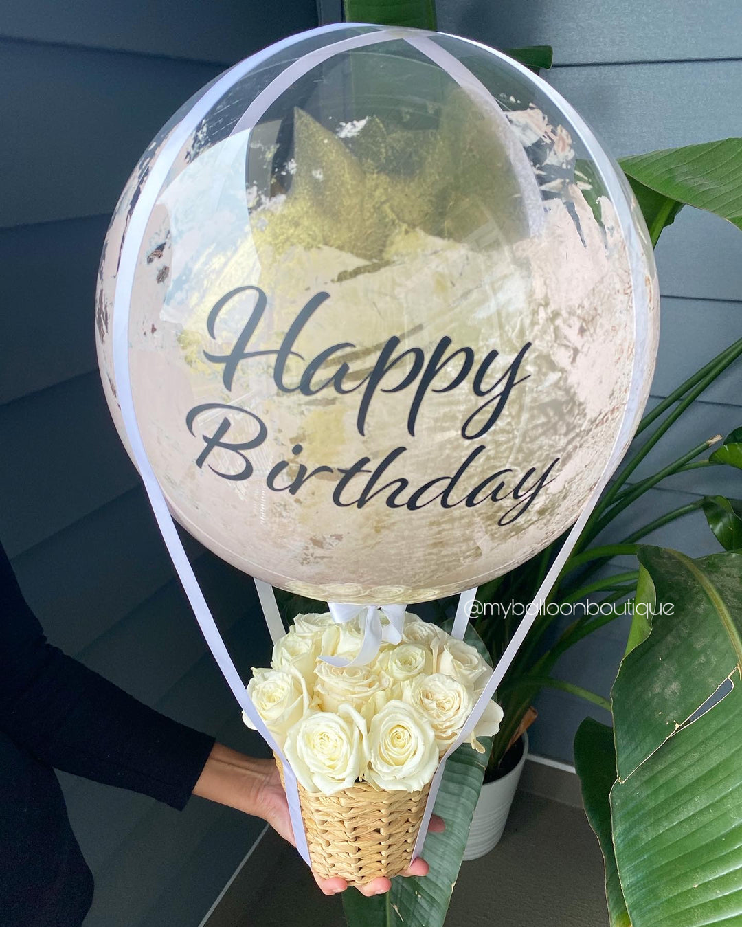 Painted Bubble Basket w/ Natural Roses