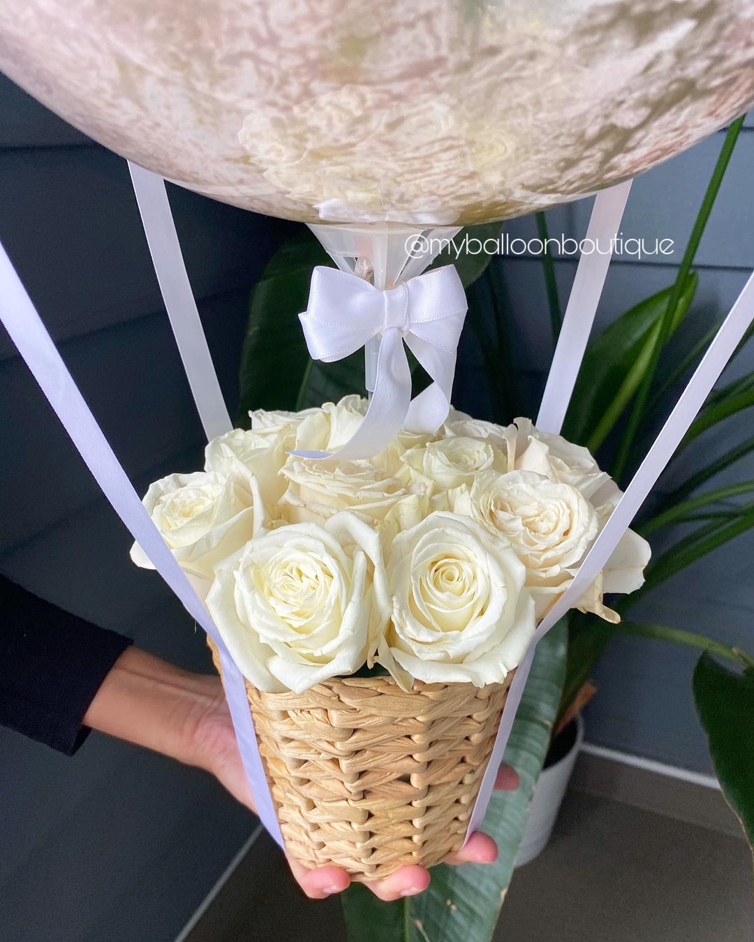 Painted Bubble Basket w/ Natural Roses