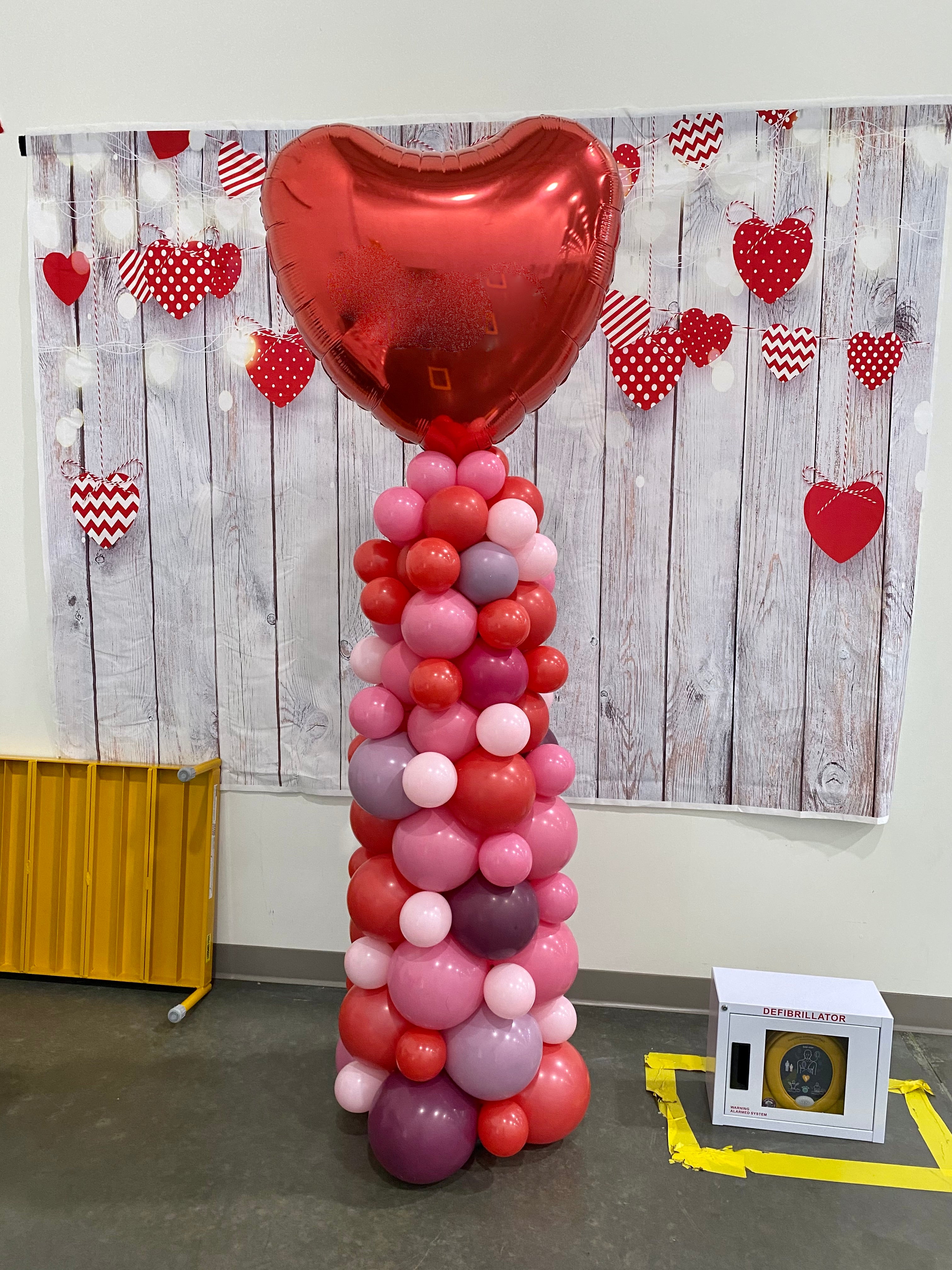 Heart Column – Balloon Boutique
